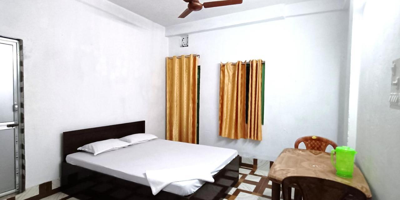 Bagdogra Home Stay - Near Airport ภายนอก รูปภาพ